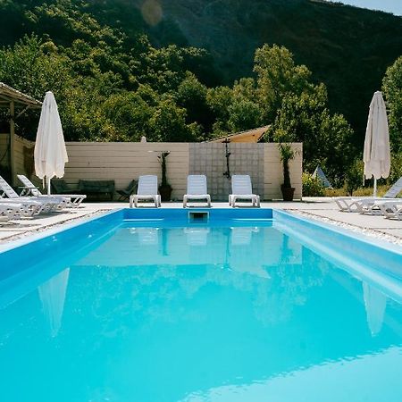 Gipsy Village Park Hotel Asureti Exterior foto